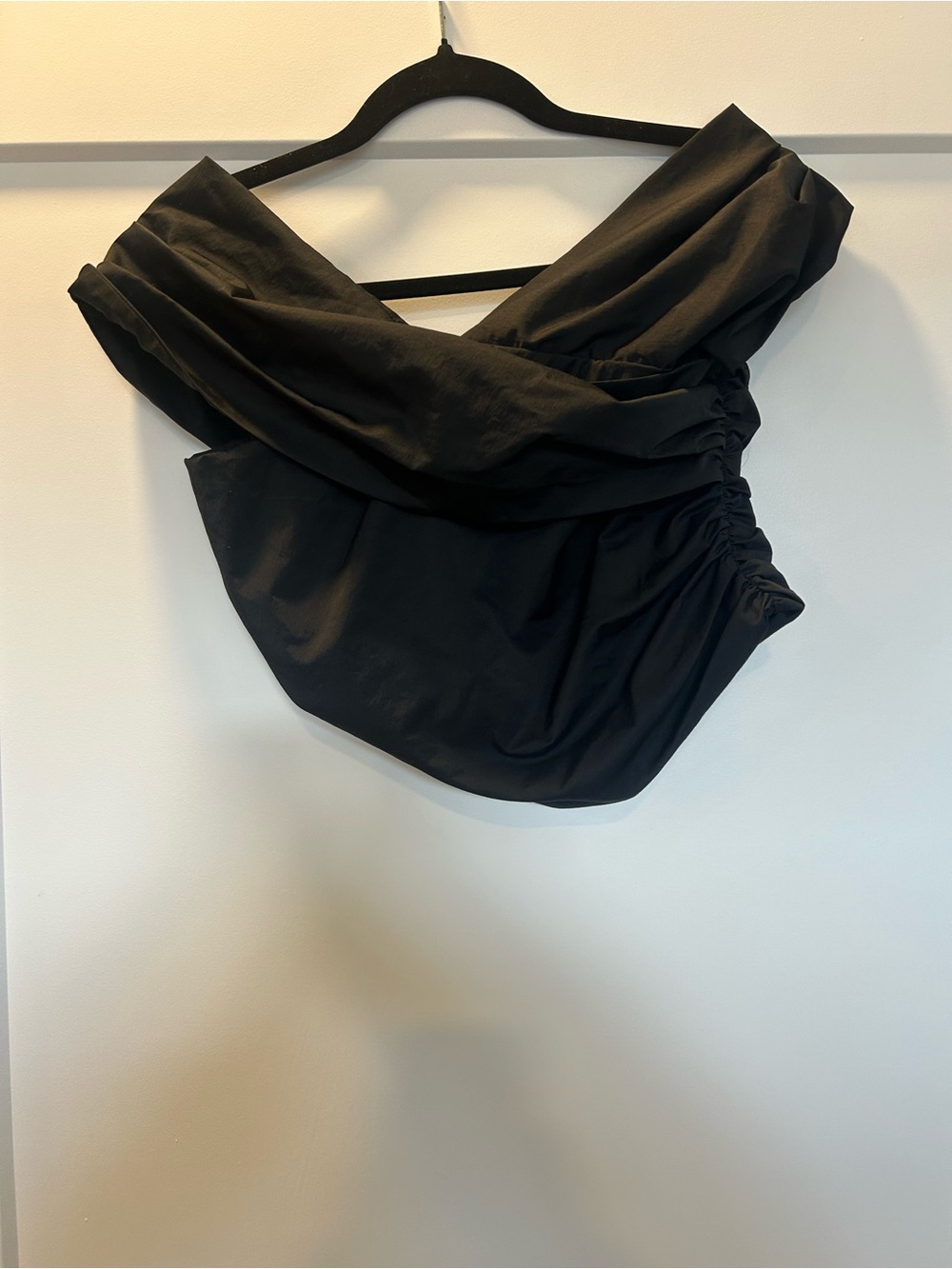 Banana Republic Black Off-Shoulder Ruched Crop Top
